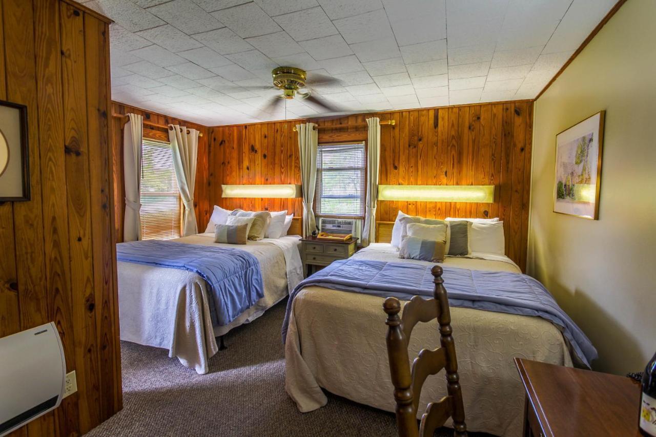 Mountainaire Inn And Log Cabins Блоуинг-Рок Экстерьер фото